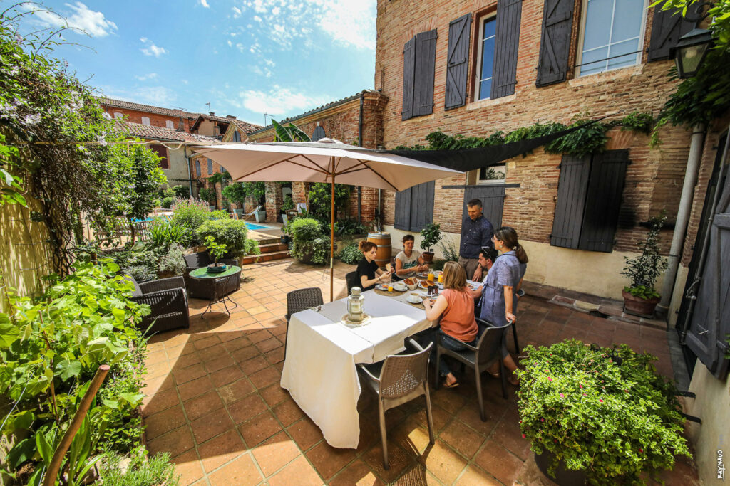 Petit déjeuner en chambre d'hôte